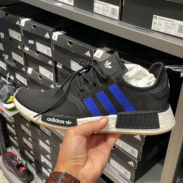 NMD_R1 	Black / White