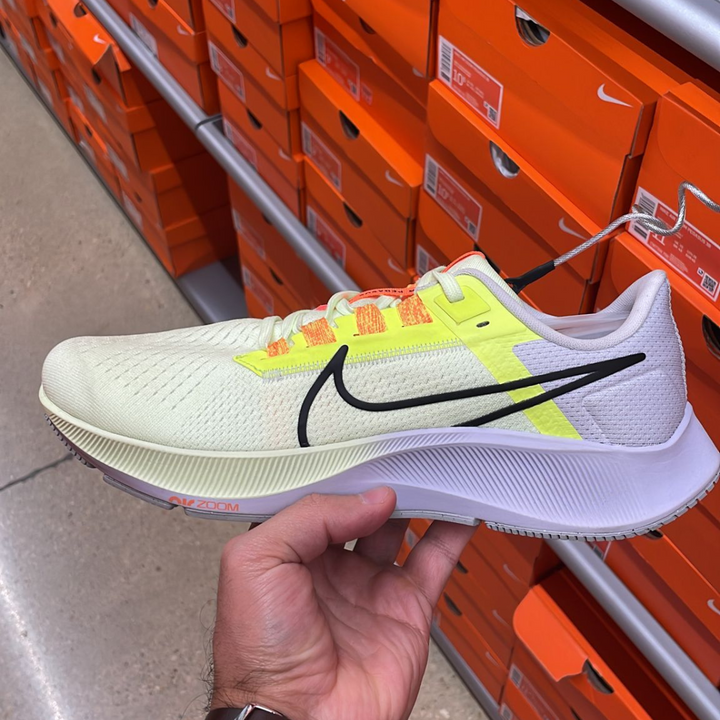 Air zoom pegasus 38 Sneakers Barely Volt