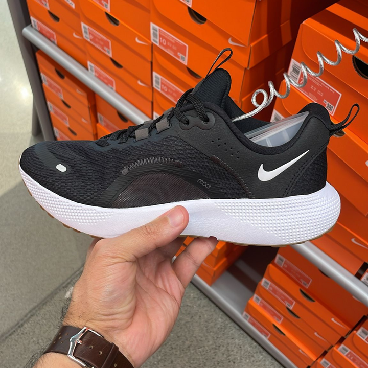 React Escape Run 2 Black