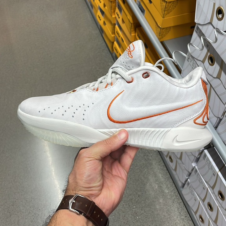 LeBron XXI White