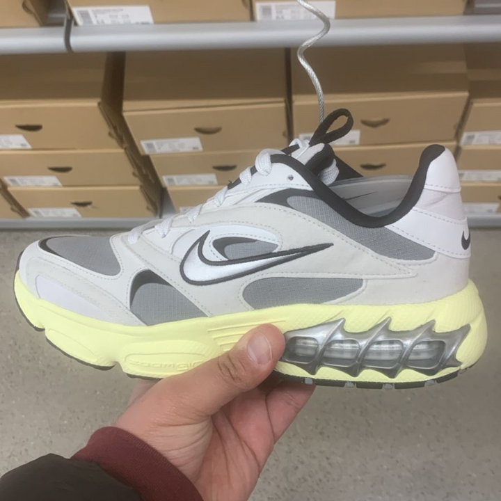 Zoom Air Fire Grey/Yellow