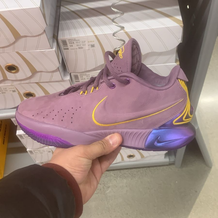 LeBron 21 Purple