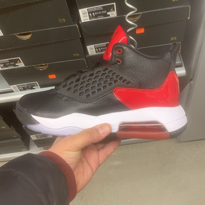 Jordan Maxin 200 Black / White / Red