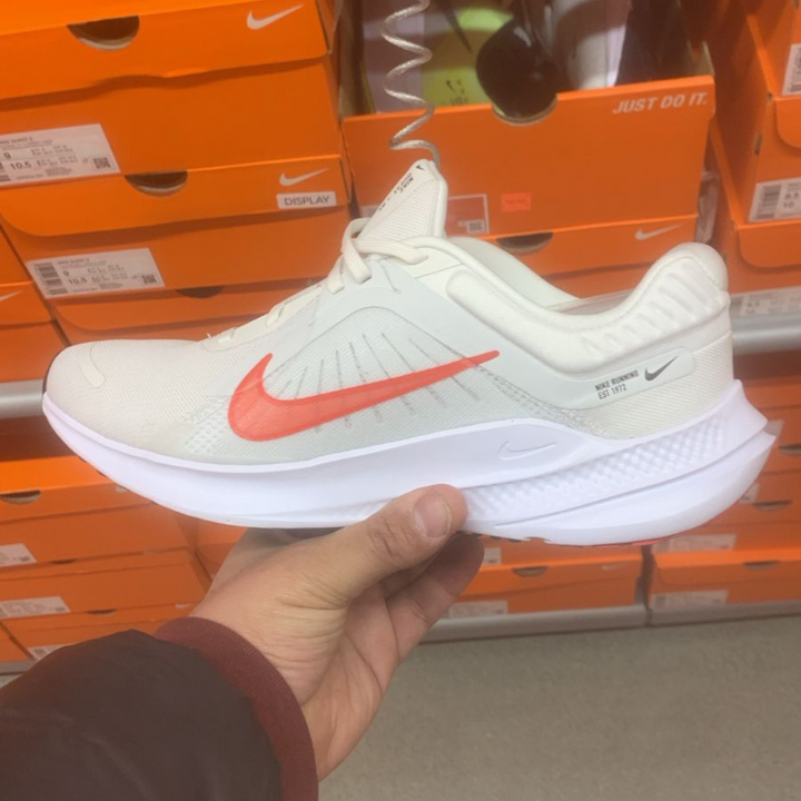 AIR WINFLO 9 Off White