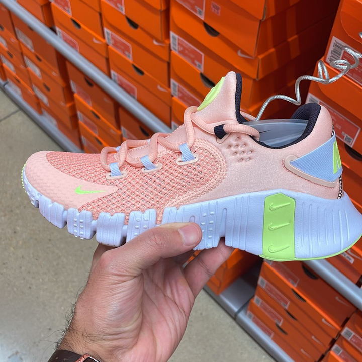 Free Metcon Sneakers Arctic Orange