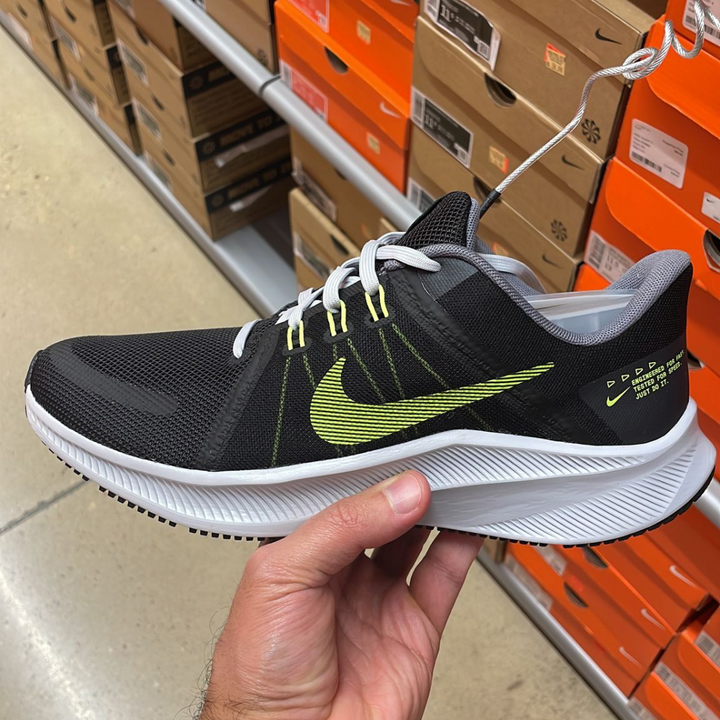 QUEST 4 Sneakers BLACK/VOLT-DK SMOKE GREY